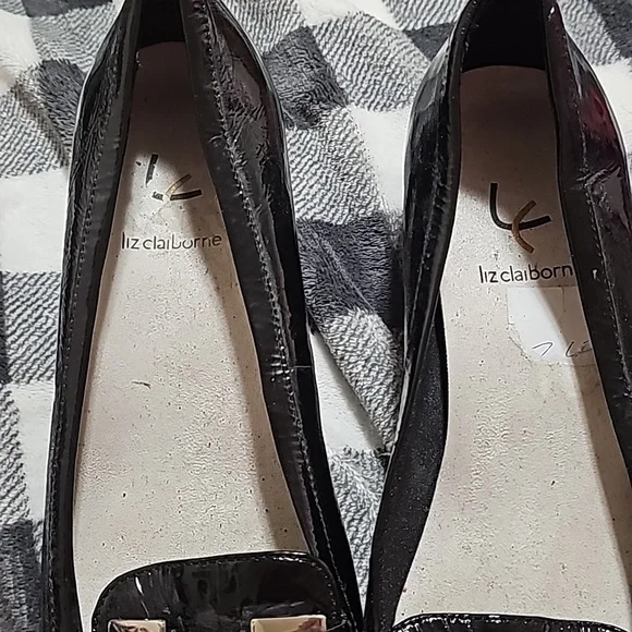 Black liz claiborne flat with silver crystal buckle. Size 9.5 - Picture 3 of 4